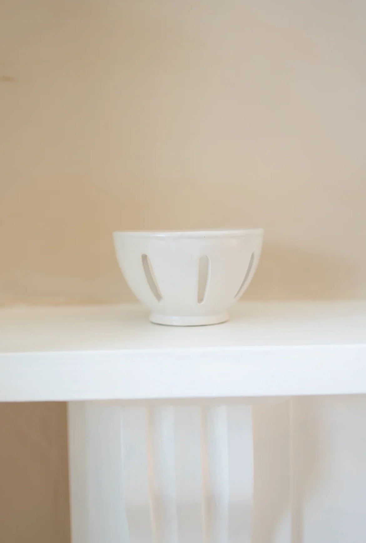 Ceramic Berry Bowl - Milk